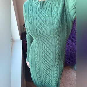 Elegant Green Cable Knit Long Sleeve Dress